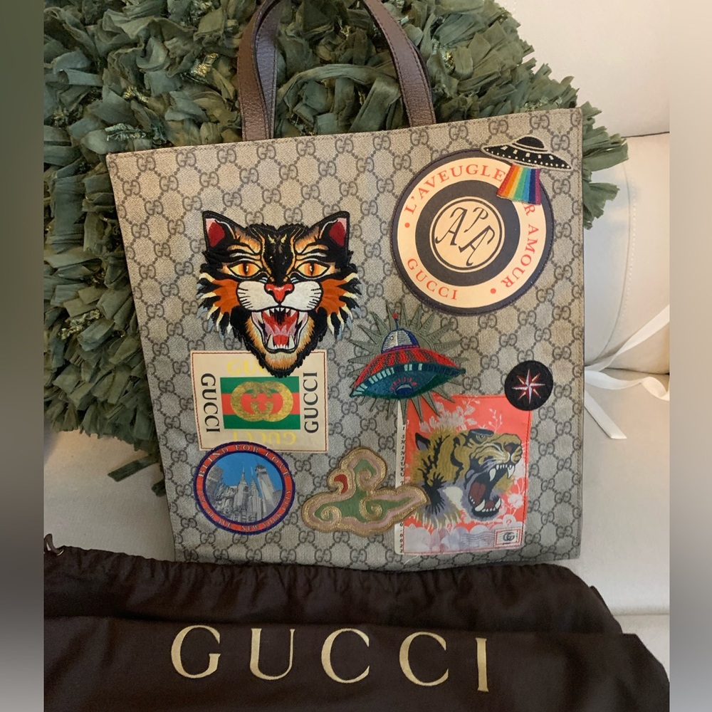 Gucci patch book tote